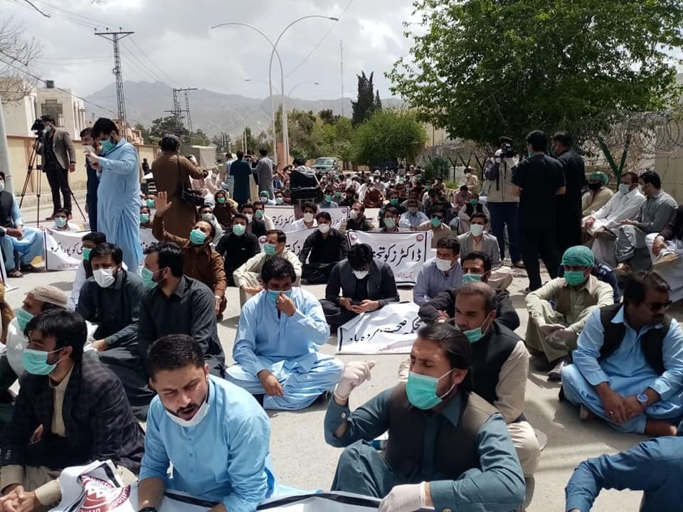 STATE BRUTALITY: Police tortured and arrested front-line doctors and staff for demanding Personal Protective Equipment.